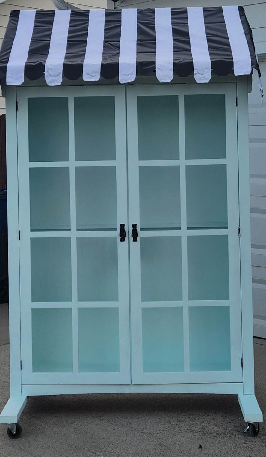 Little Bitty Bakery display cabinet